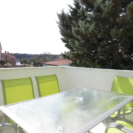 Traumhafte Mit Beheiztem Pool Mit Meerblick In Medulin