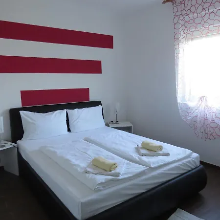 Apartment Traumhafte Mit Beheiztem Pool Mit Meerblick In