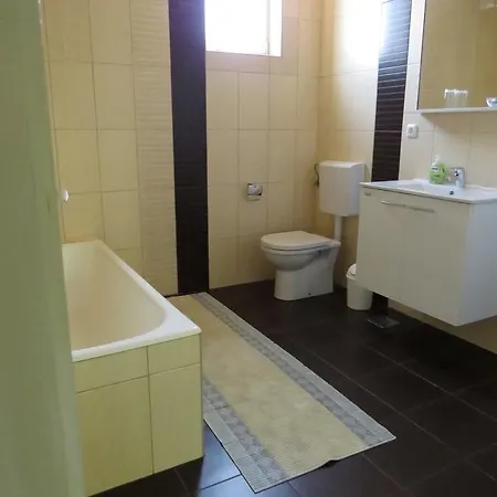 Apartment Traumhafte Mit Beheiztem Pool Mit Meerblick In